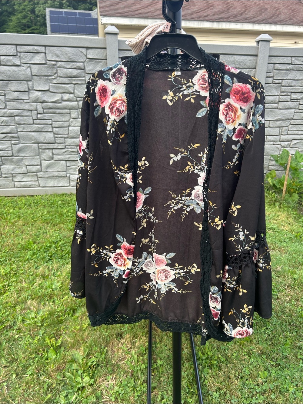 Source Unknown Black Floral Lace-Trim Kimono Robe